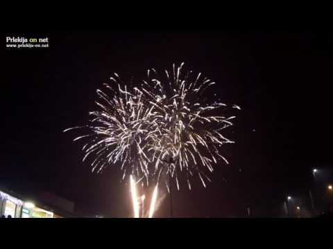 Predstavitveni ognjemet pred supermarketom Jager v Ljutomeru