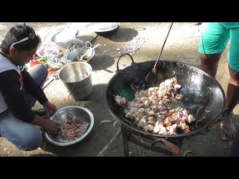 Junglee Style Chicken Kasa Preparation | Spicy Chicken Curry | Street Food Loves You Video