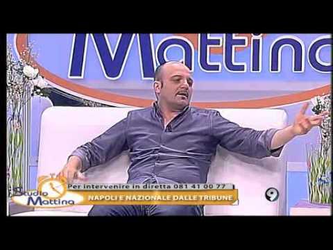 Tifosi in Tribuna  capitanati da Peppe Iodice - STUDIO MATTINA 24.6.2014