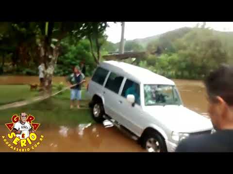 Rio Juquiá Transborda e alaga casas e ruas no Juquiazinho