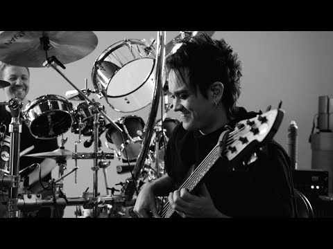 Dirty Loops - Living For The City (Stevie Wonder Cover)