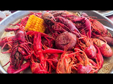 How To Throw A CRAWFISH BOIL - Step By Step Tutorial and Recipes for a Large 60 lb. Crawfish Boil