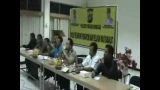preview picture of video '26 Februari 2013_Sosialisasi Penataan PKL@Ruang Pola Polsek Metro Pasar Minggu'