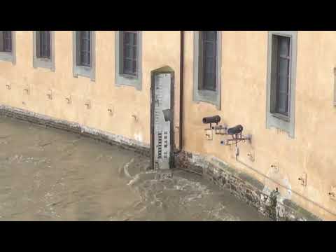 Arno in piena il 17 novembre 2019