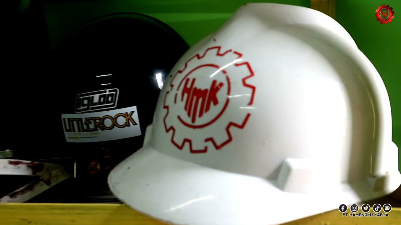 Suasana office PT. Hamengku karya di project Secana beachtown