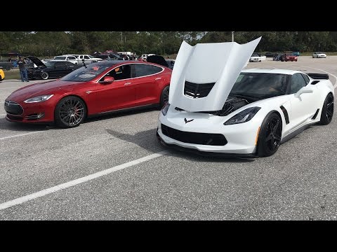 2015 Tesla P90D Ludicrous vs 2015 Corvette Z06 Drag Racing 1/4 Mile