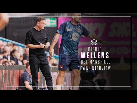 Richie Wellens reacts to Orient's defeat at Mansfield Town