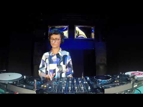 The Blue Oyster: Rayndu / 09.09 / 16 - 17