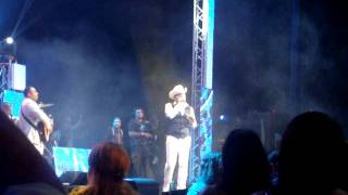 Roberto Tapia - Que te Falto