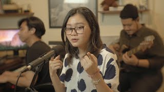 See You On Wednesday | Indah Anastasya - Catching Feelings (Justin Bieber Cover) Live Session