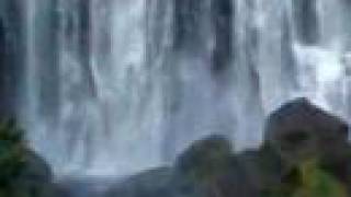 preview picture of video 'Marakopa Falls, New Zealand'