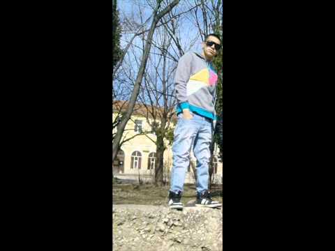 Pavkata & Renika- Gimme da money (2012).wmv