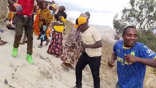 Download lagu ''SASA NIKUELEWEJE MWENZANGU EEHHHH'' MORO MOJA mp3