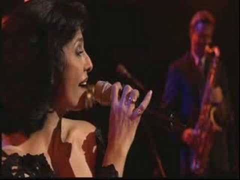 Quiet Nights Of Quiet Stars (corcovado) video