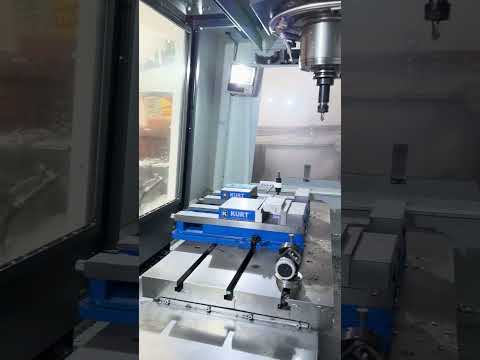 2018 HAAS VF-2SSYT Vertical Machining Centers | Machinery Network (1)