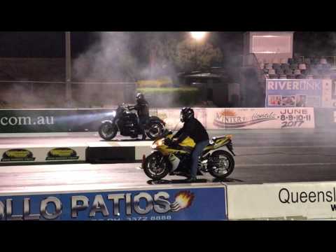 Triumph Rocket v R1 Drag Race