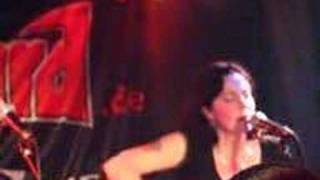 Agua De Annique - Beautiful One (acoustic 8/12/07 Athens)