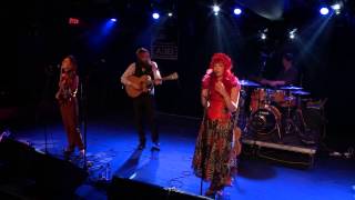 Az A38 Hajó színpadán: Gabby Young and Other Animals