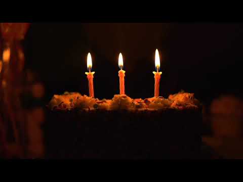 BIRTHDAY VIDEO✨ BLOWING OUT BIRTHDAY CANDLES! 🎂