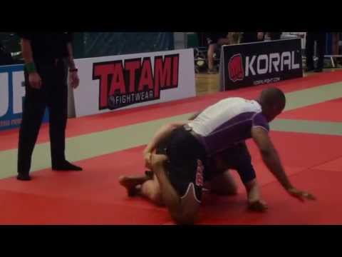 IBJJF London No-Gi Open 2013 - Purple Adult - Open - Semi-Finals - Carlos Santos