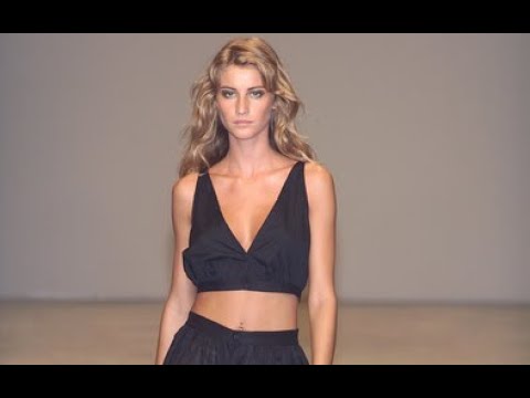 MIU MIU Spring 2001 Milan - Fashion Channel