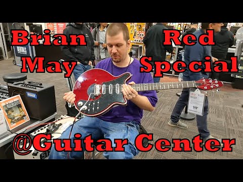 Checking out the BMG Red Special in California's Guitar Centers with @MusicTherapyLaz