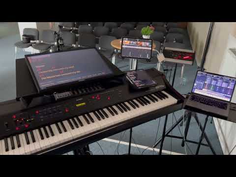 JustChords Projection: StageView and LyricsView