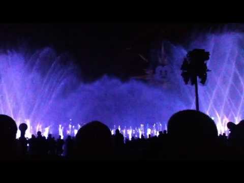 ワールド・オブ・カラーHD～イディナ・メンゼル「レット・イット・ゴー」（ディズニー・フローズン (World of Color HD - "Let it Go" by Idina Menzel (Disney's Frozen))