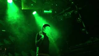 Poliça - Spilling Lines - Live at the Melkweg OZ