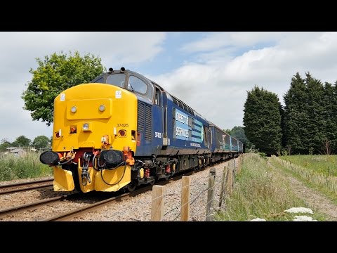 DRS 37425 & 37405 thrash out of Brundall Gardens - 2P21