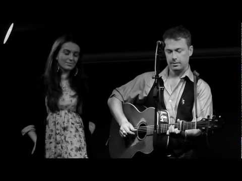 Mark Geary: It Beats Me (Ft. Rebecca Geary, Workmans Club, Dublin, Ireland, 21st October 2011)