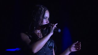 ALICIA KEYS - "Slow Down"