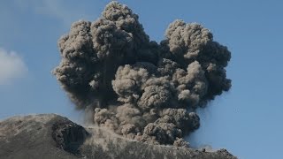 Explosionen am Krakatau