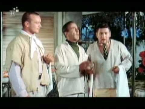 Humphrey Bogart, Aldo Ray, Peter Ustinov
