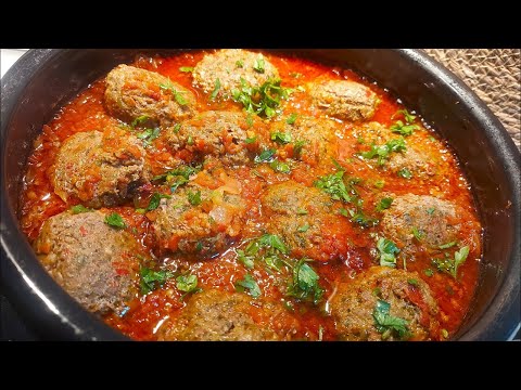 How To Make Juicy Indian Meatballs With Tomato Sauce | Dawood Basha Recipe | Easy Indian food