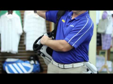 How to Carry a Golf Bag With Two Straps