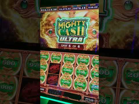 Merry Chistmas Mighty Cash Ultra Hold & Spin action