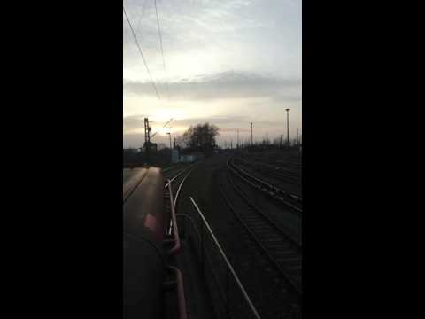 Fahrt mit der Lokbaureihe 294-684-6 im Bahnhof Leipzig-Engelsdorf vom Ostberg zum Westberg