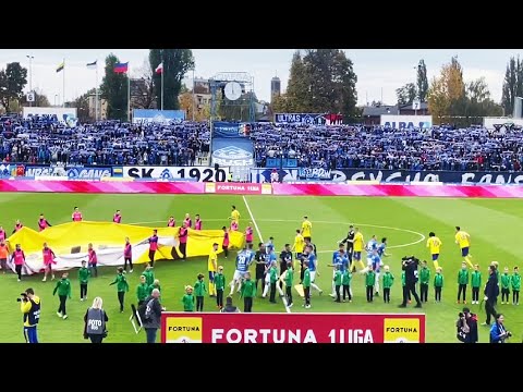 Początek meczu Ruch Chorzów - Arka Gdynia | 16.10.2022