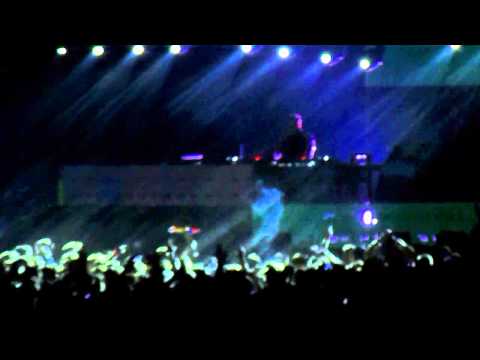 Tiesto LIVE @ EDM CPH 08.06.2013 ( Hardwell, Steve Angello, Rune RK )