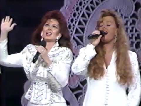 The Judds - Love Can Build A Bridge