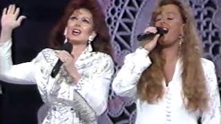 The Judds - Love Can Build A Bridge