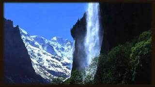 preview picture of video 'eHeinz Folge 4: Tal der Wasserfälle - das Lauterbrunnental'