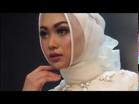 Ayu Dyah Andari - The White Roses