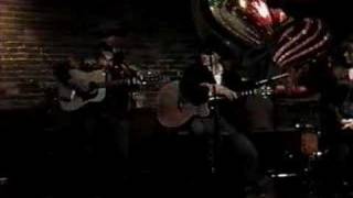 Mike Johnson Yodelin' Song: "Coyote Yodel" * 1999 Gibson Guitar Cafe