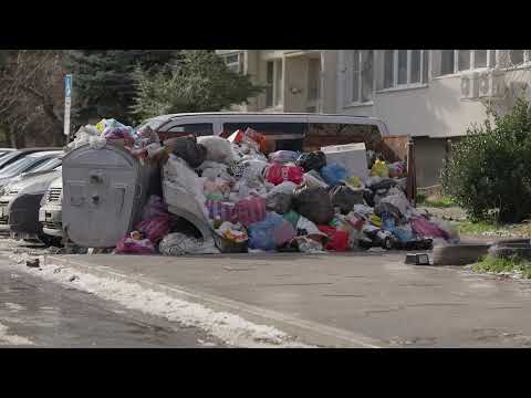 Разходка в "Люлин": Преливащи кофи за боклук и тротоари с лед (ВИДЕО)