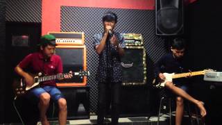 Download lagu Adil Bagimu Tak Adil Bagiku - Geisha (Cover by.Anjas,Denikathiet,Bani) mp3