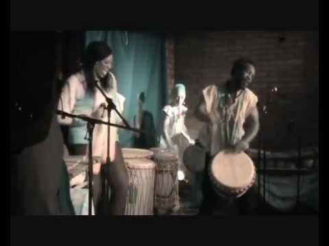 HAMIDOU DEMBELE & LANDAYA DEMISSENOU au Bateau Ivre ROUEN 19102012 .wmv