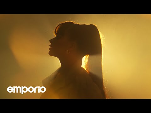 NADIRA - Frente a Frente (Official Music Video)