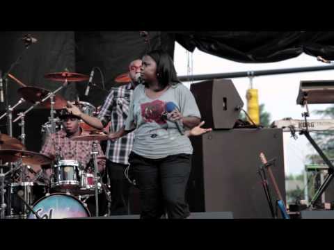 Sol Fusion Live Performance - Etta James and Flo Rida